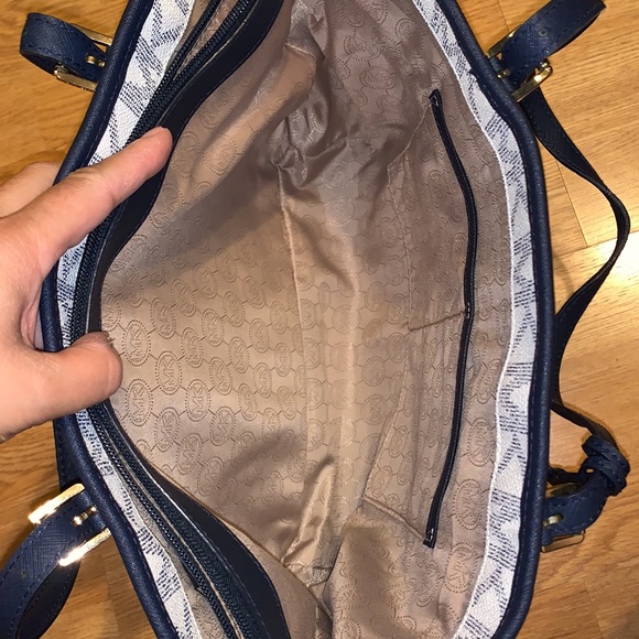 Michael Kors shoulder bag - Picture 11 of 16